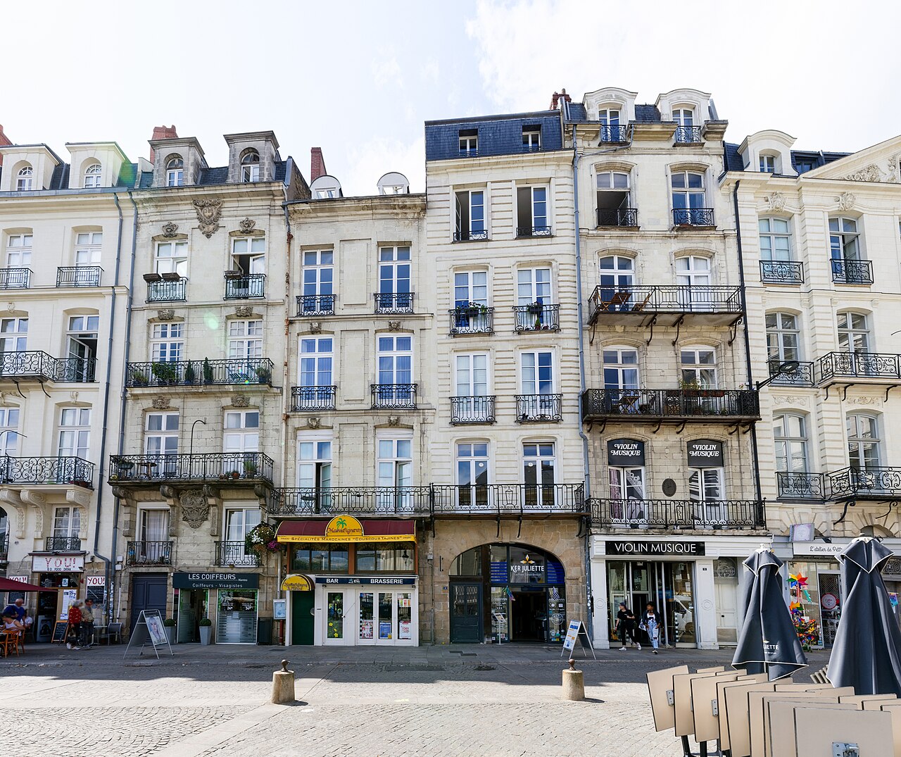 Où acheter du CBD à Nantes ? Les 5 meilleurs shops selon Google